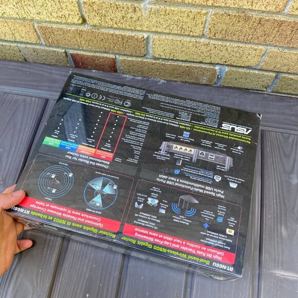 ASUS N900 WiFi Router (RT-N66U) - Dual Band Gigabit Wireless Internet Router - Picture 6 of 7